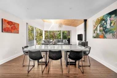 Kookaburra House at Vincentia 4pm Check Out Sundays