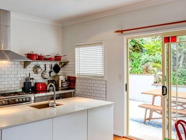 Marys Place at Hyams 4pm Check Out Sundays