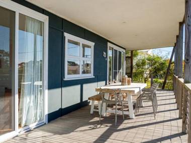 Palmwood at Hyams Beach 4pm Check Out Sundays