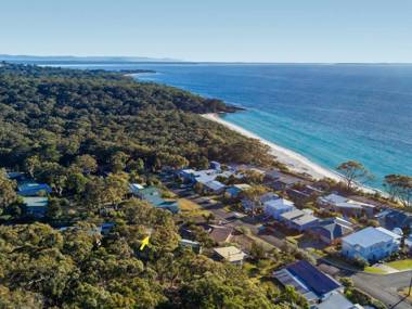 Sea Point at Hyams Beach 4pm Check Out Sundays