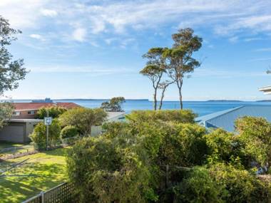 Seascape Cottage at Hyams 4pm Check Out Sundays