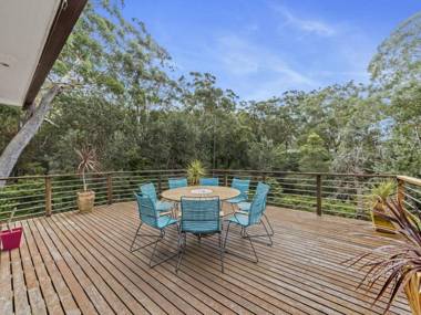 Seascape at Blenheim Beach 4pm Check Out Sundays