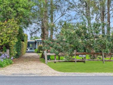 The Lake House at Erowal Bay 4pm Check Out Sundays