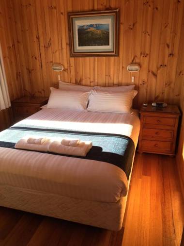 Swansea Cottages & Lodge Suites