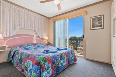 Amoshouse & Swansea Ocean Villas