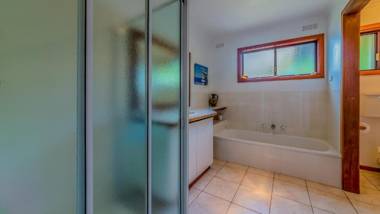 DRIFTWOOD ON ANDERSON - FREE WIFI!