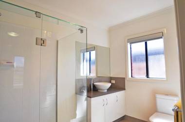 PLOVERS REST - SURF SIDE