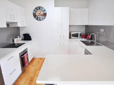 WAVES ON FLORIDA - SURF SIDE