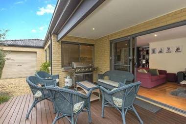 SURFSIDE GETAWAY IN PICTURESQUE INVERLOCH