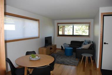 COASTAL BEAUTY ON BRUCE