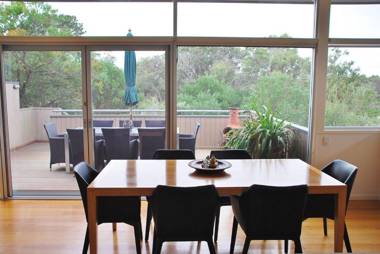 STYLISH HOLIDAY HOME OPPOSITE SURF