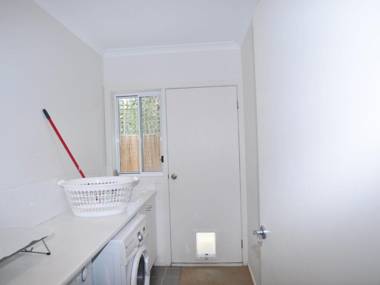 SANDPIPER 3 - CLOSE TO BEACH AND TOWN