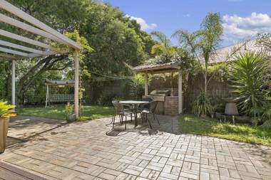 PEACEFUL RETREAT - SURF SIDE PET FRIENDLY (OUTSIDE ONLY)