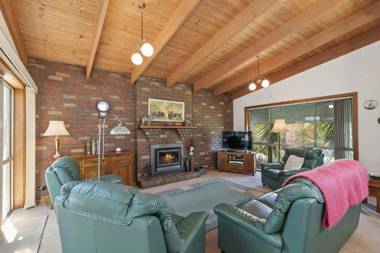 PEACEFUL RETREAT - SURF SIDE PET FRIENDLY (OUTSIDE ONLY)