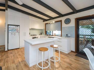 INLET DREAMING - FREE WIFI