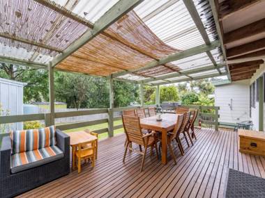 INLET DREAMING - FREE WIFI