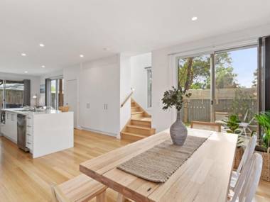 NORMANBY COASTAL - FREE WIFI NETFLIX and ALL LINEN INCLUDED