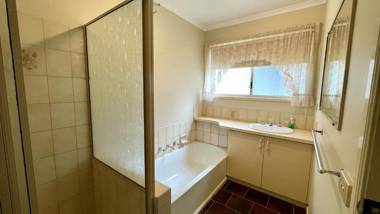 PEACEFUL GETAWAY on PYMBLE