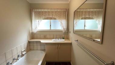 PEACEFUL GETAWAY on PYMBLE