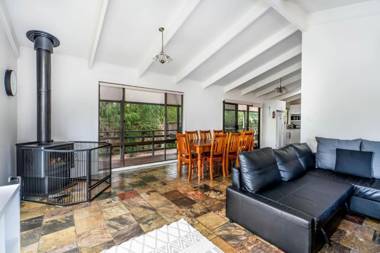 WAVELENGTH - Free Wifi and Pet Friendly -outside only-