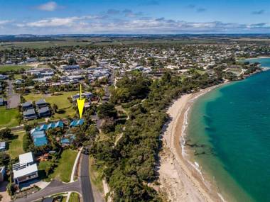 BEACHY HAVEN AT SAILS close to the Beach