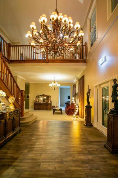 Kerami Manor & Day Spa