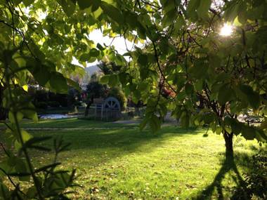 Crossways Country Inn