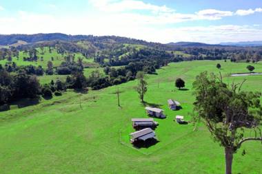 Valley Cabins By The Creek