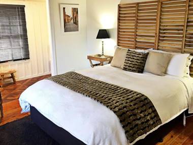 Mirriyindi Unique Berrima escape for 7 in the Southern Highlands 4pm check out Sundays