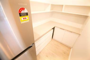 ‘Serenity’ and sweeping Murray River views