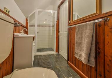 Gold Mine Guest House and Cafe