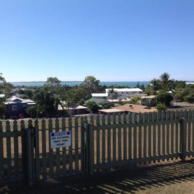 Tannum Sands Hotel / Motel