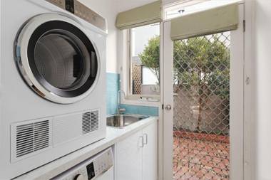 BOUTIQUE STAYS - Rest Ashored