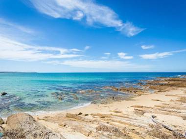 22 Dulling Street - Beach House