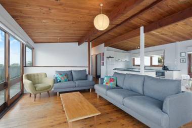 17 Dulling Street - Beach House