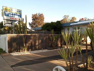 Warren Motor Inn