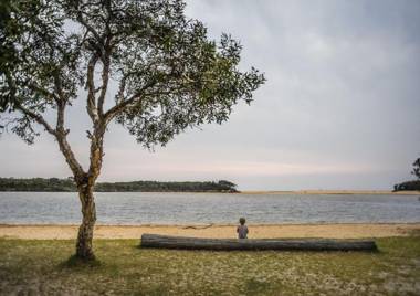 Currimundi Beach House - Minutes walk to Currimundi Lake & Beach