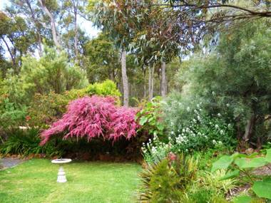 Country Charm Retreat B&B