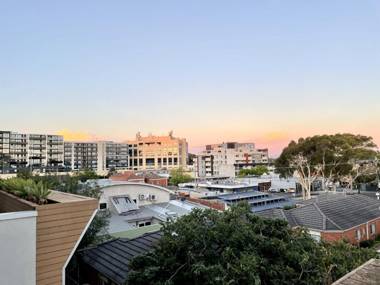 Readyset Apartment at Charman