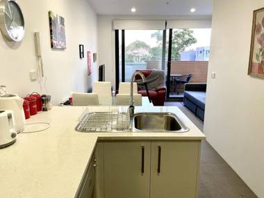 Readyset Apartment at Charman