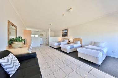 Coast Motel and Apartments