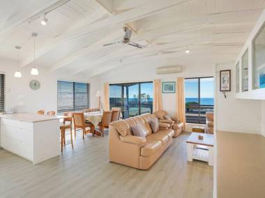 Kianga Parade Beach House