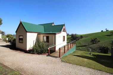 Maple Ridge Cottages