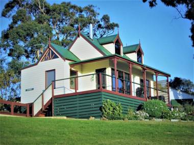 Maple Ridge Cottages