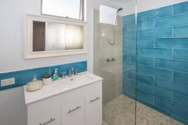 Gracetown Beach House - relaxing beachside holiday