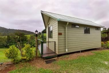 Mena Creek Flower House