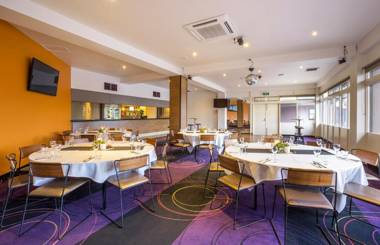 Nightcap at Glengala Hotel