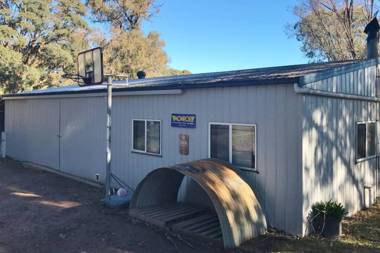 HILLTOP LANE - Executive Country Escape!