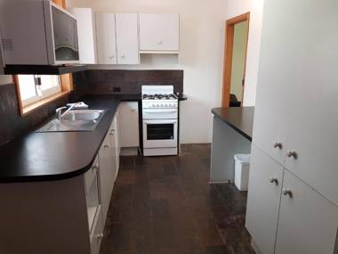 Accommodation Sydney Frenchs Forest 3 bedroom House with Large Outdoor Entertainment Area and Onsite Parking