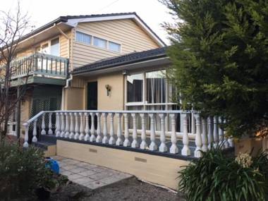 A1 Holiday home close to train station